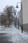 iz3Uhq8knSc